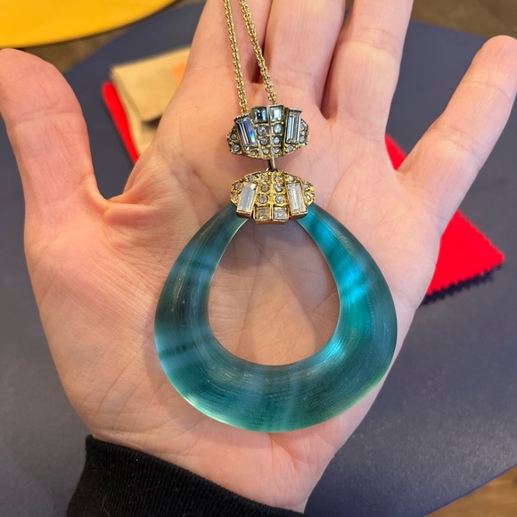 ALEXIS BITTAR TEAL LUCITE HORSESHOE NECKLACE W/ BAGUETTE + CHANNEL SET CRYSTALS - Picture 5 of 7